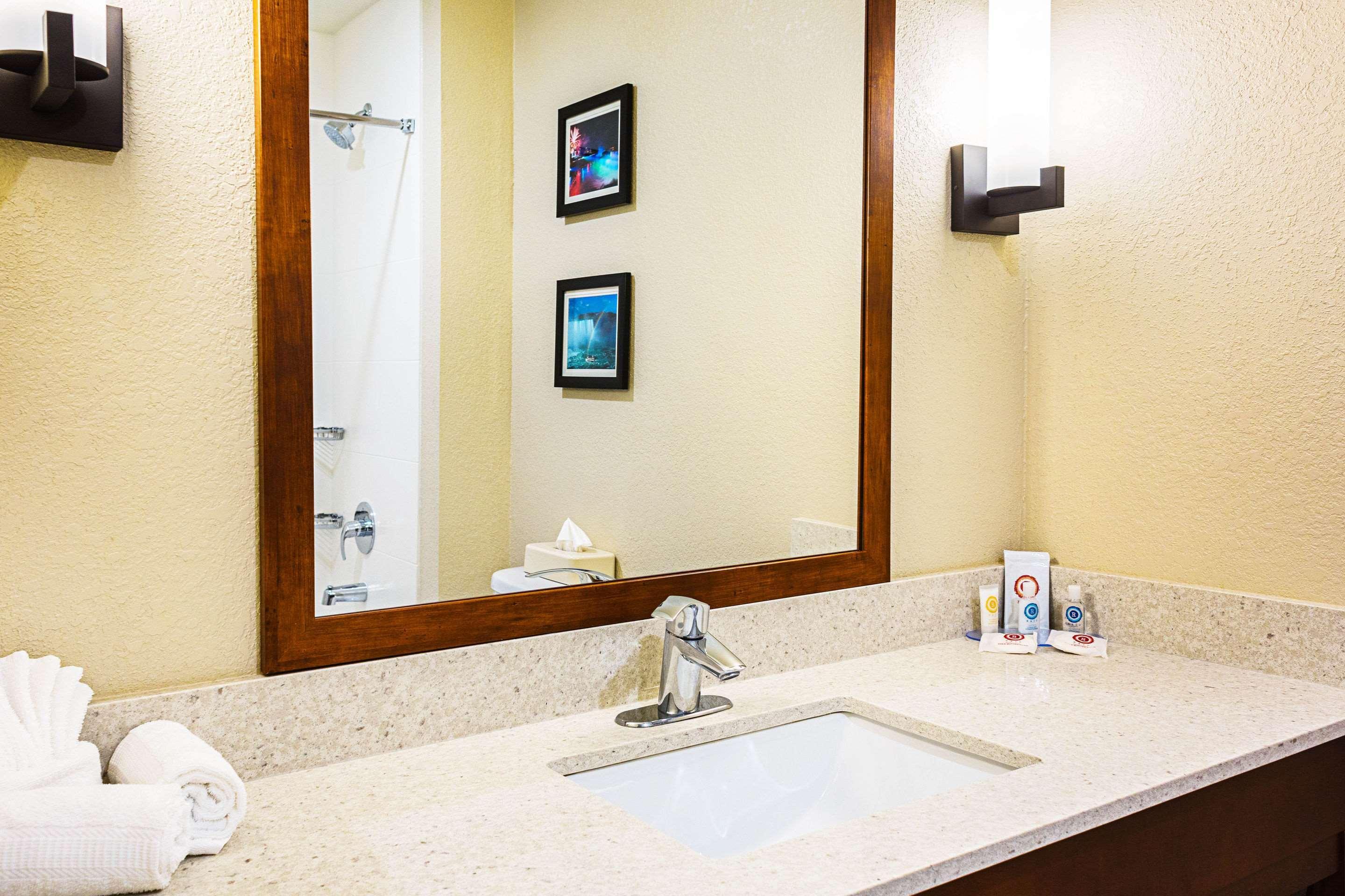 Comfort Inn & Suites Niagara Falls Blvd Usa Exteriér fotografie